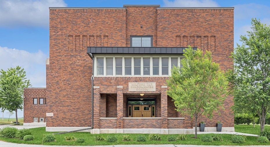 iowa school building