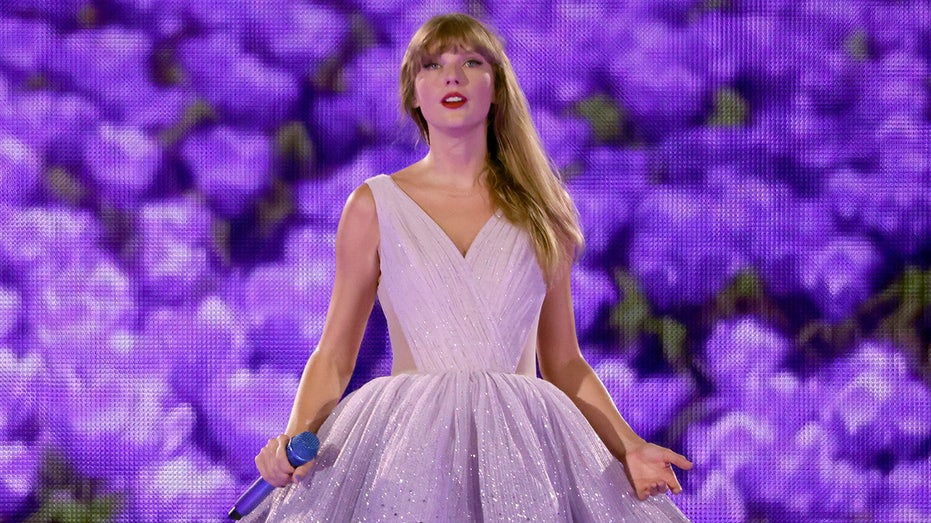 Taylor Swift onstage