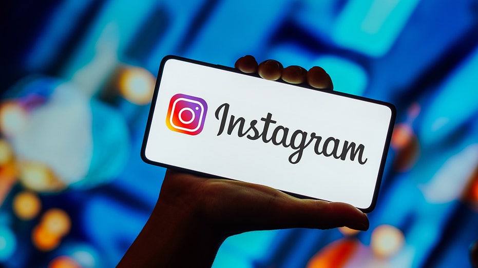 Instagram logo