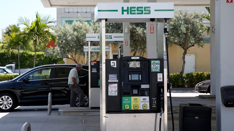 Hess gas station in Florida