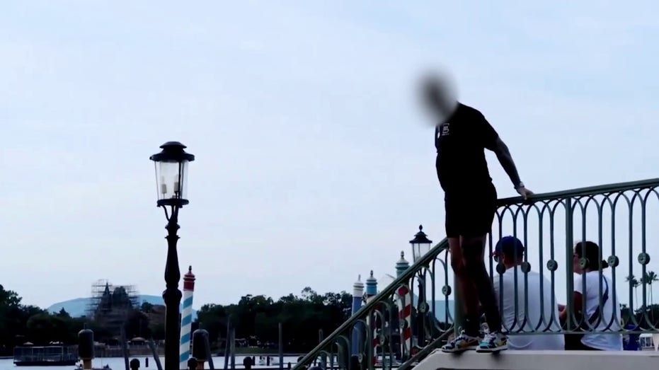 Man at Walt Disney World jumps into lagoon at EPCOT