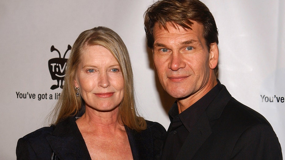 Lisa Niemi and Patrick Swayze pose together