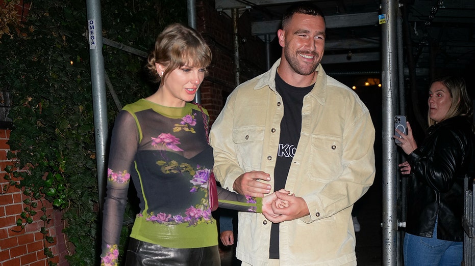 Taylor Swift and Travis Kelce have dinner