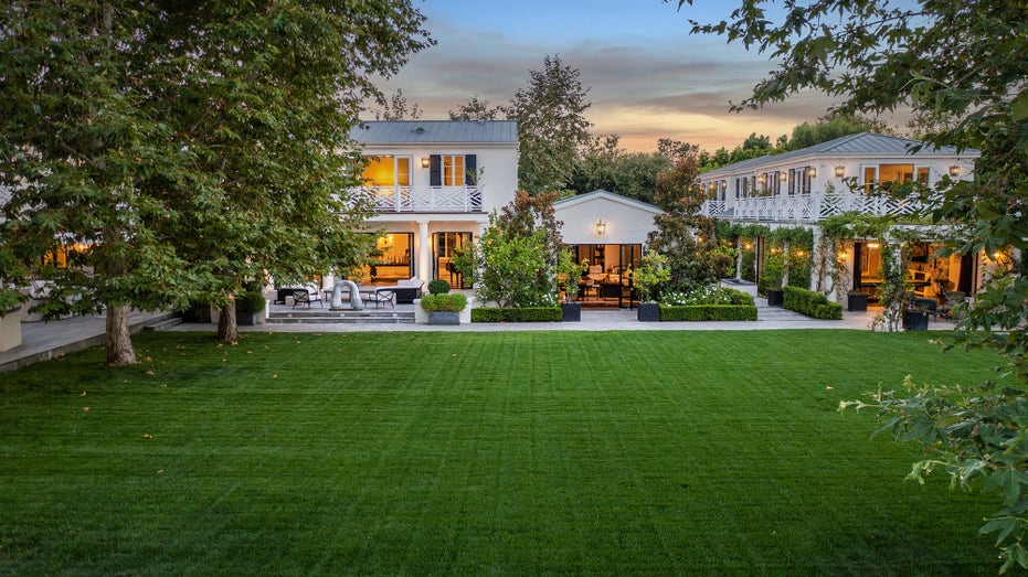 view of house backyard