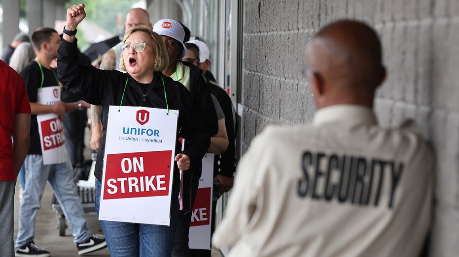 Unifor