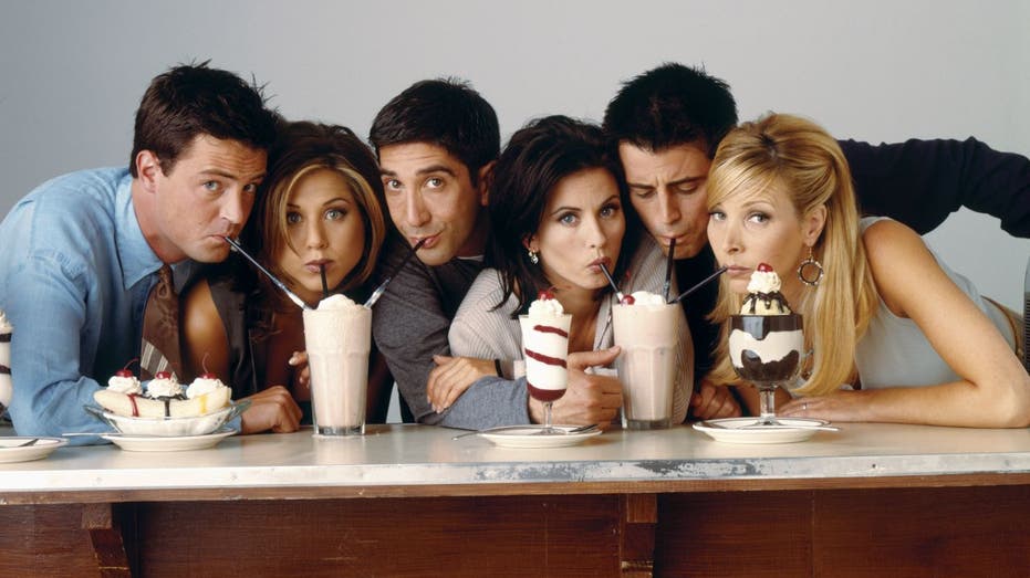 cast of friends pictured 1995