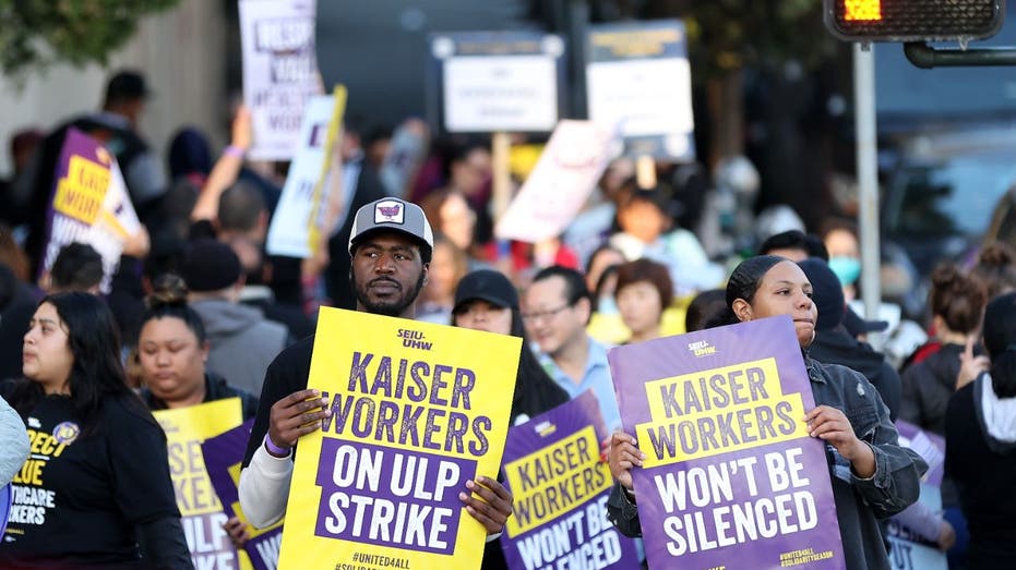 Kaiser workers picket in San Francisco