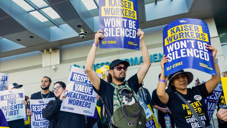 Kaiser workers strike in Los Angeles
