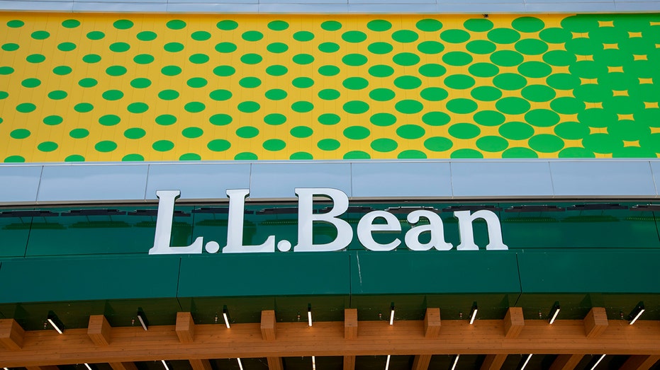 LL Bean logo