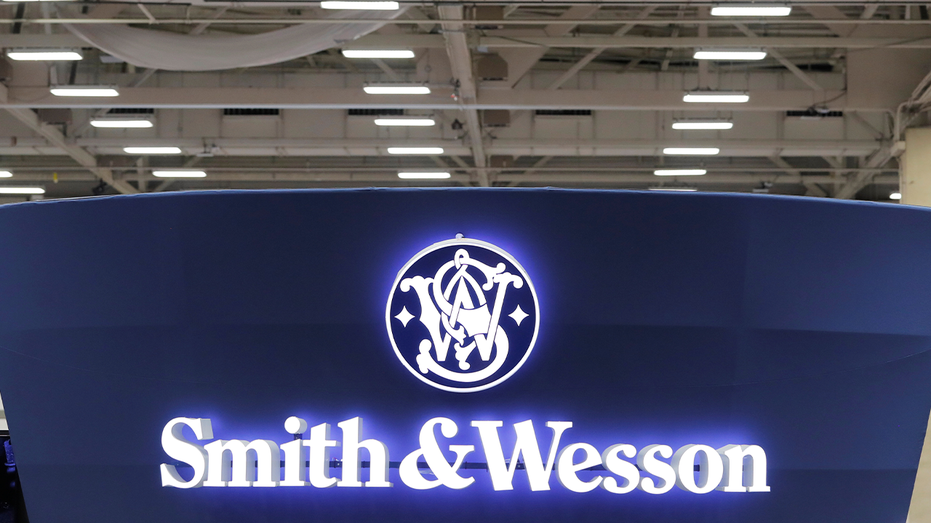 Smith and Wesson sign