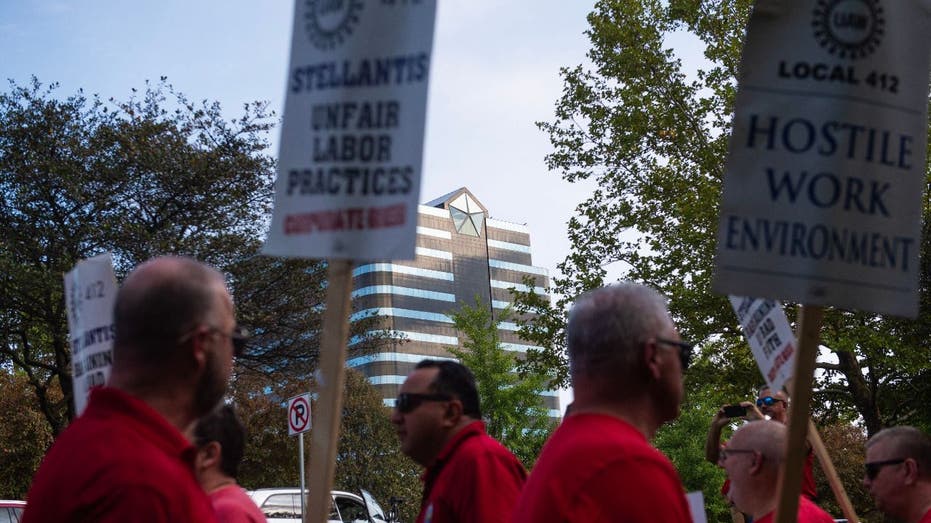 United Auto Workers, Stellantis Reach Tentative Agreement On Labor ...