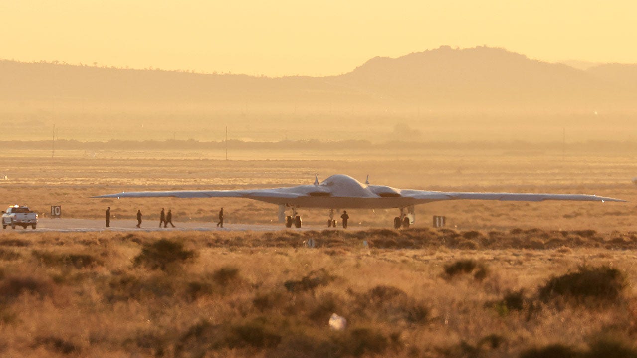 Newest Air Force stealth bomber, the $750M B-21 Raider, takes first ...