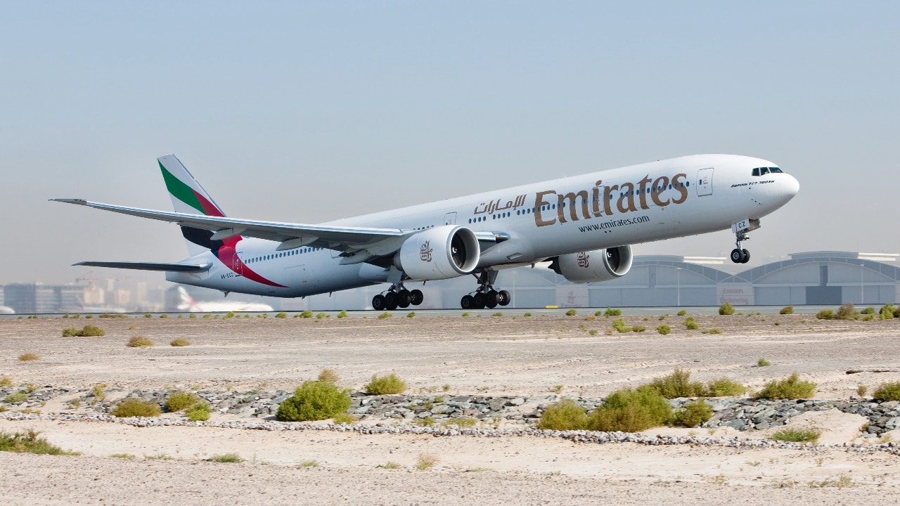 Emirates orders 95 Boeing 777 widebody jets in deal worth $52B | Fox  Business