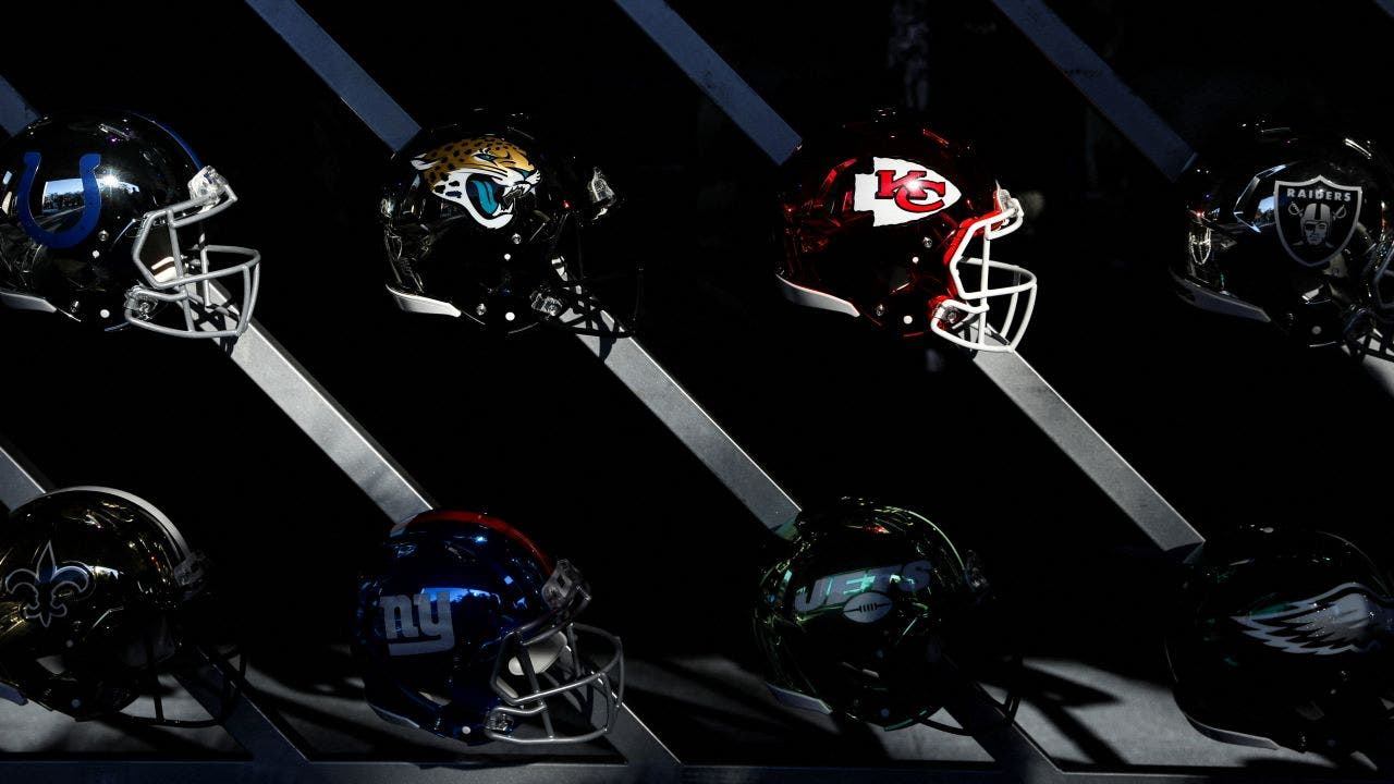 Nfl outlet helmet manufacturers