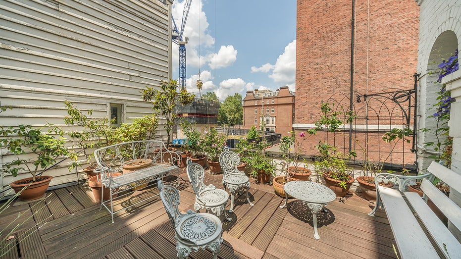 roof terrace