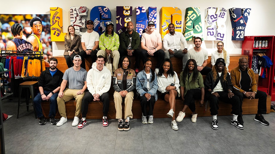 MLB and WNBA players pose for picture