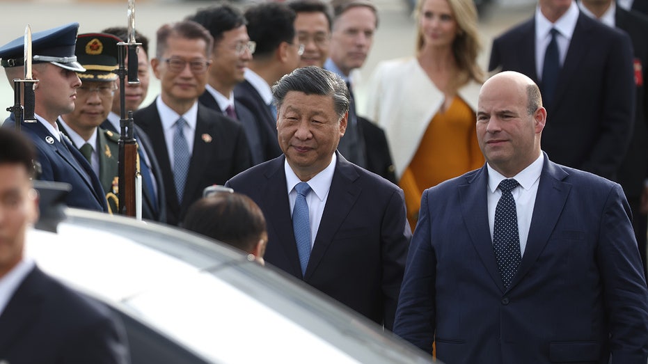 Xi lands in San Francisco