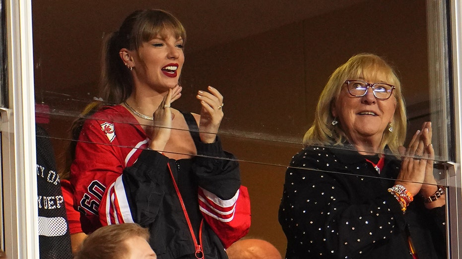 Taylor Swift and Travis Kelces mom