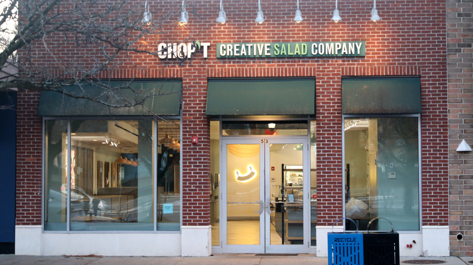 Exterior of a Chopt location