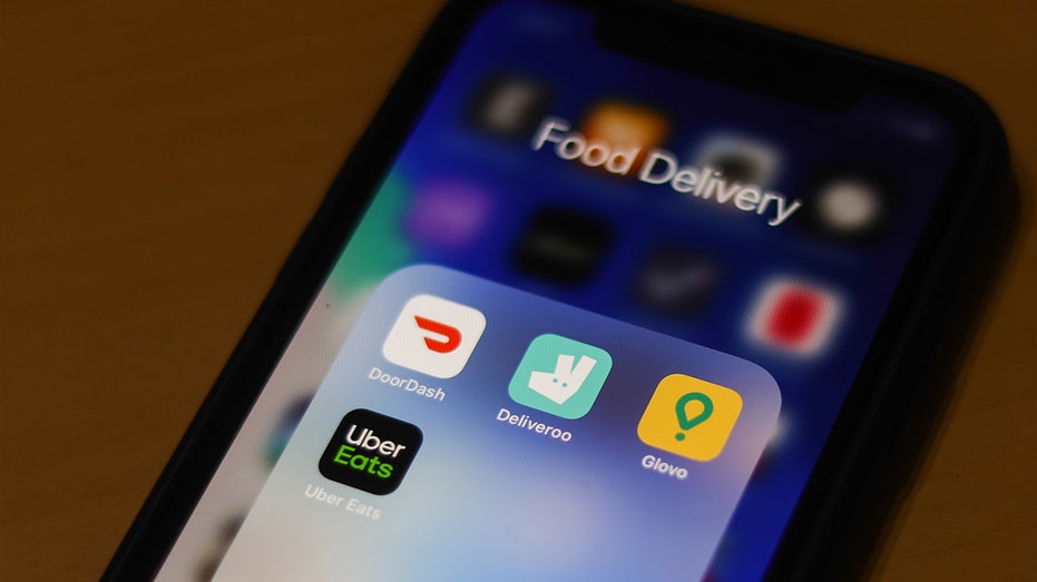 DoorDash, Deliveroo, Glovo and Uber Eats apps