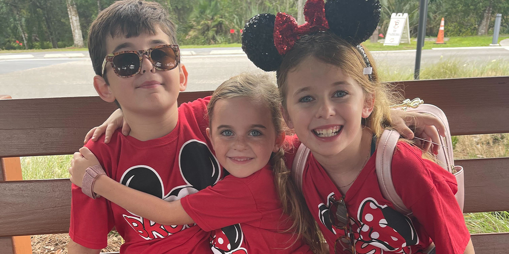 Disney World dad says young daughters 'traumatized' after stuck on steep Expedition Everest roller coaster - Vimarsana News