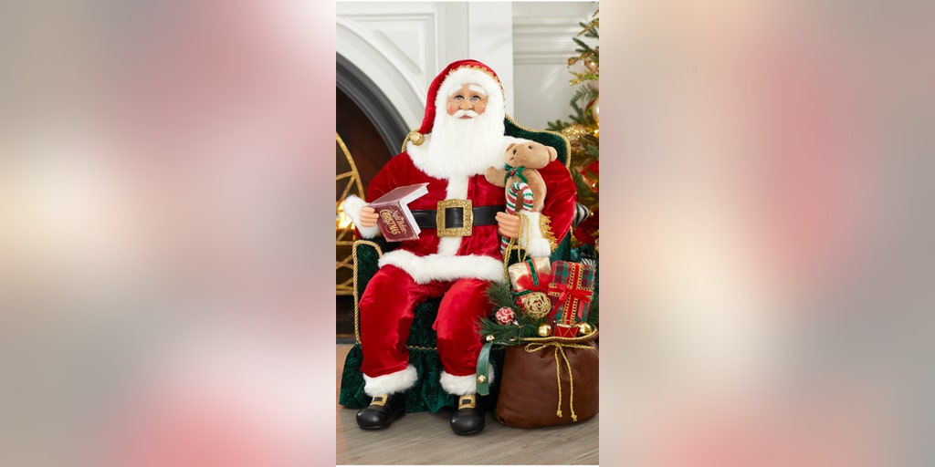 Jaw-dropping, larger-than-life Christmas decorations you have to see to believe - Vimarsana News