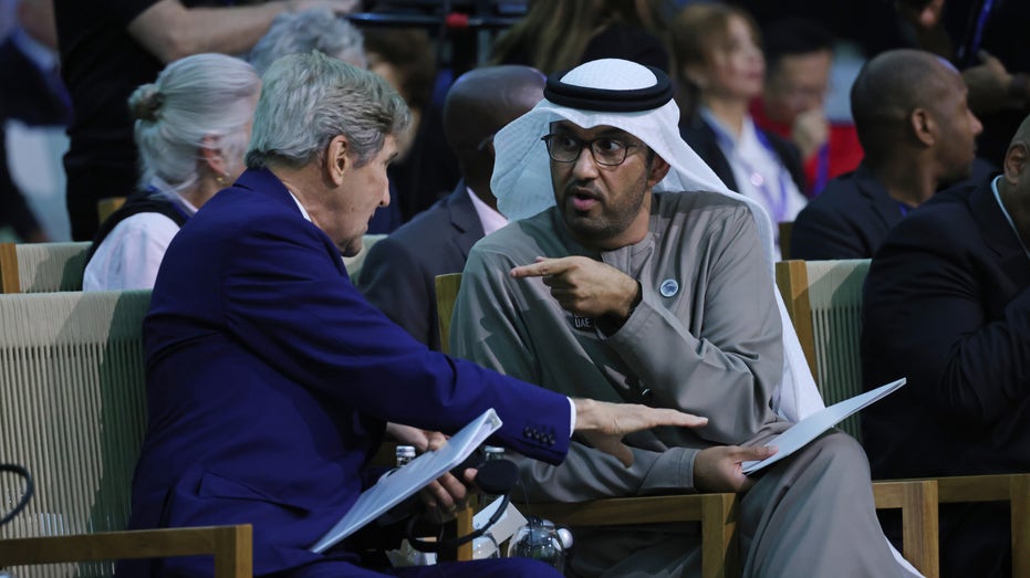 Sultão Jaber e John Kerry