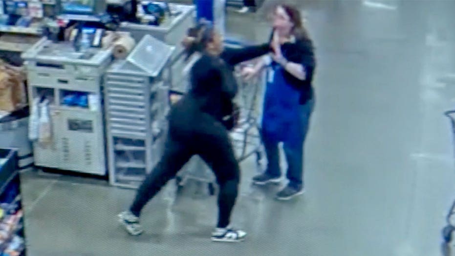 Michigan woman goes after Kroger store cler