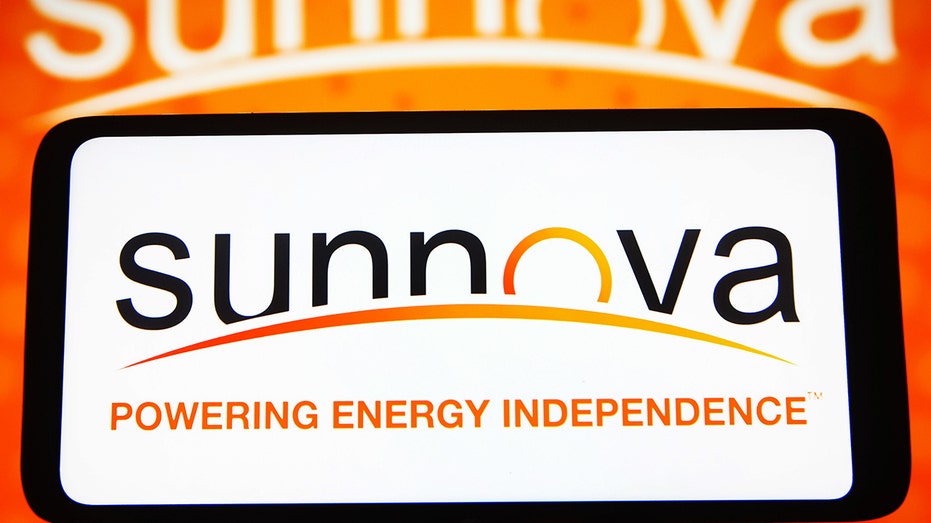 Sunnova solar company logo