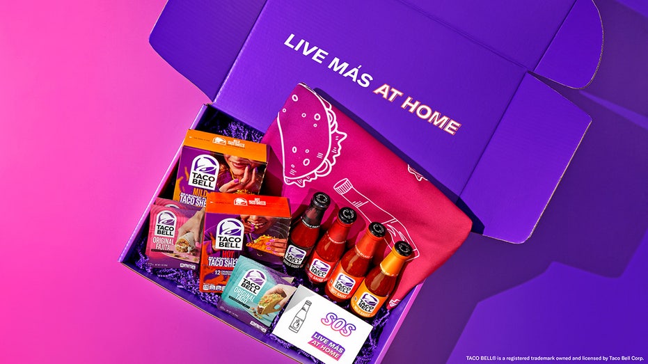 TB box kit with sheets and sauces