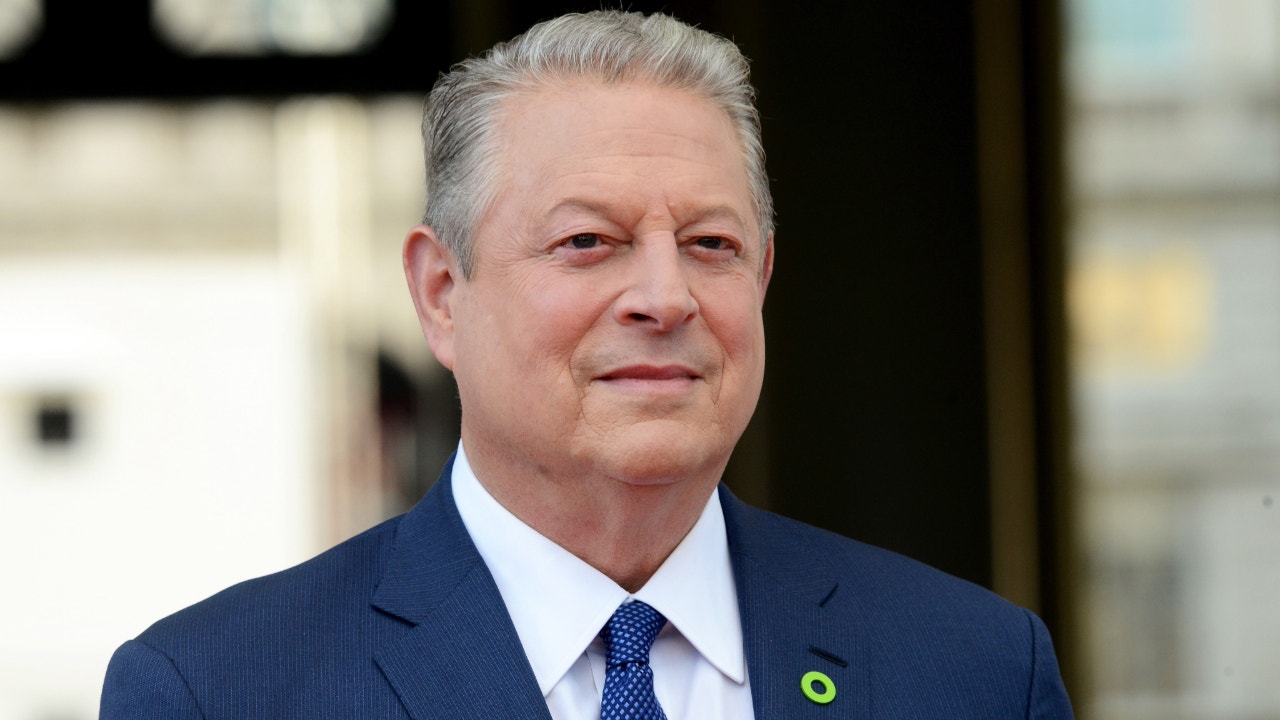Apple bids farewell to long-serving board members Al Gore and James Bell as they retire