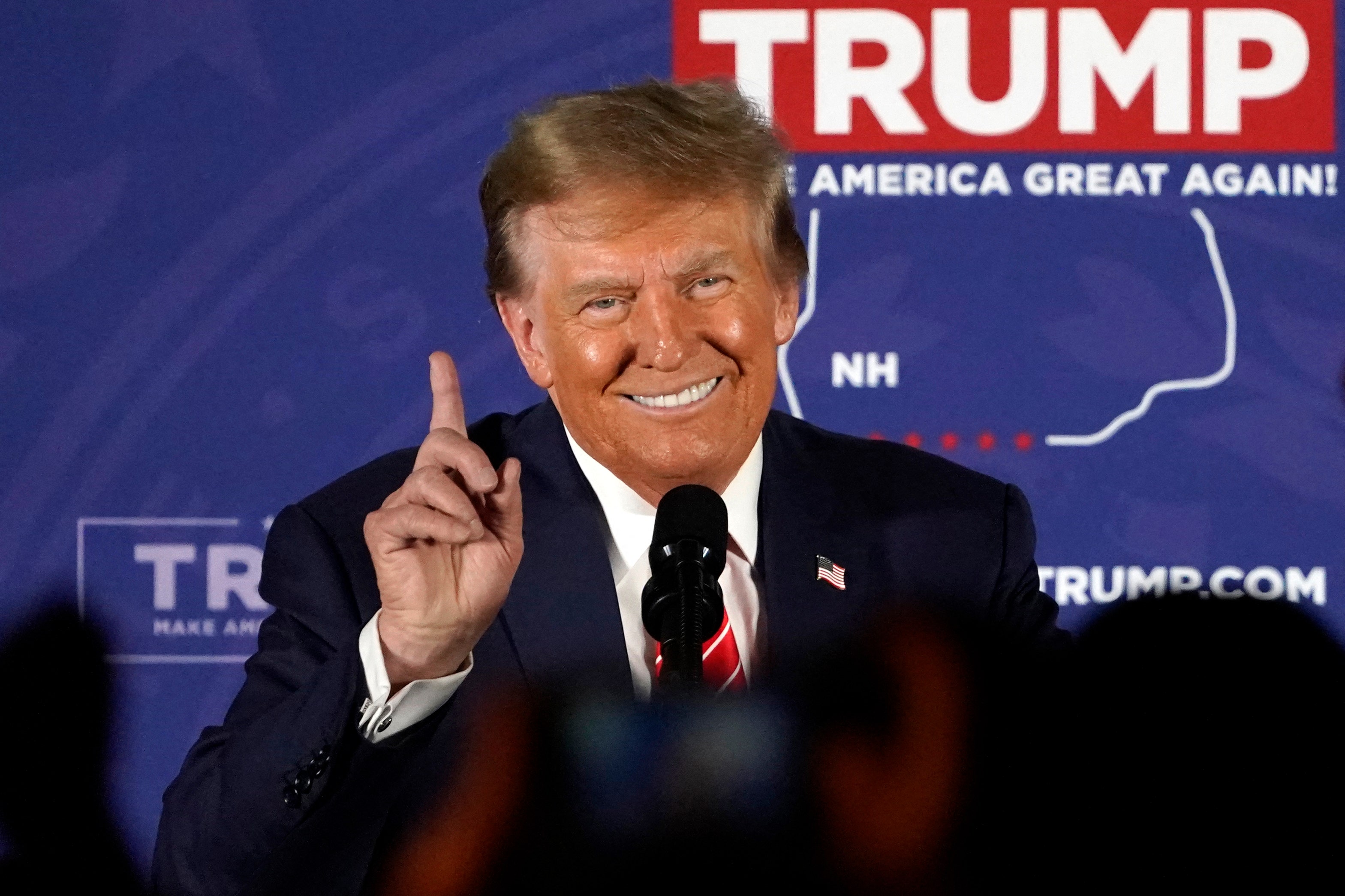 Trump Holds VIP Crypto Fundraiser at Bitcoin Conference: $866,500 a Seat!