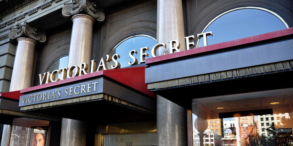 5 ways Victoria's Secret is using AI to improve online shopping