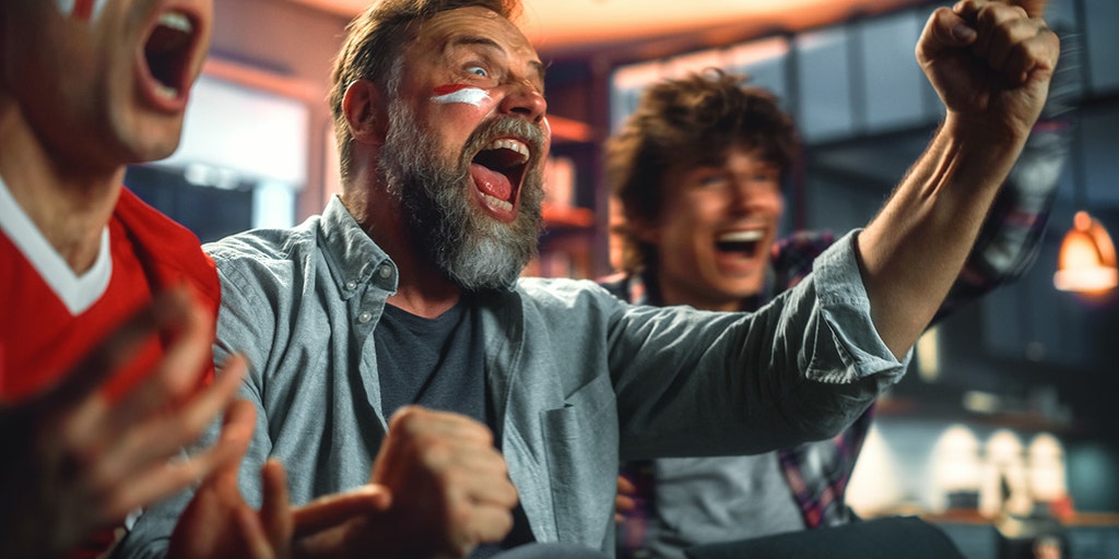 Beer brand offers fans $500 to be featured in 'chill train' Super Bowl LVIII campaign ad - Vimarsana News