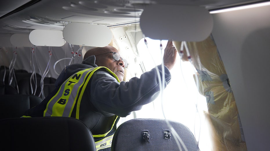 NTSB charismatic analyzes Alaska Airlines blowout