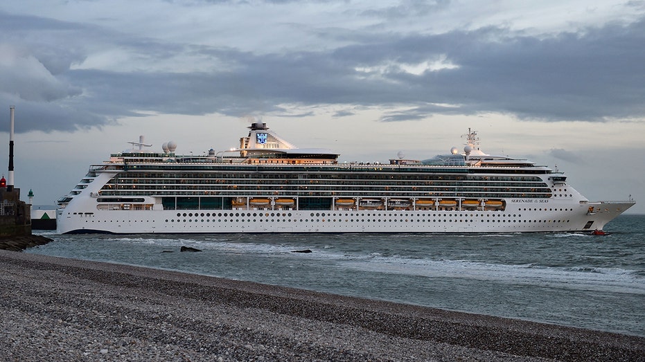 Serenade of the Seas leaving dock