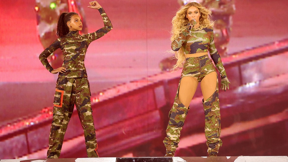 Beyonce and Blue Ivy on stage