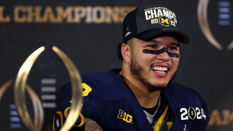 Michigan star Blake Corum says NIL deal with CELSIUS was a signal