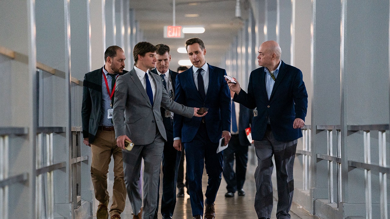 Sen. Josh Hawley proposes $ 600 repures repures back to American families Sen. Josh Hawley proposes $ 600 repures repures back to American families
