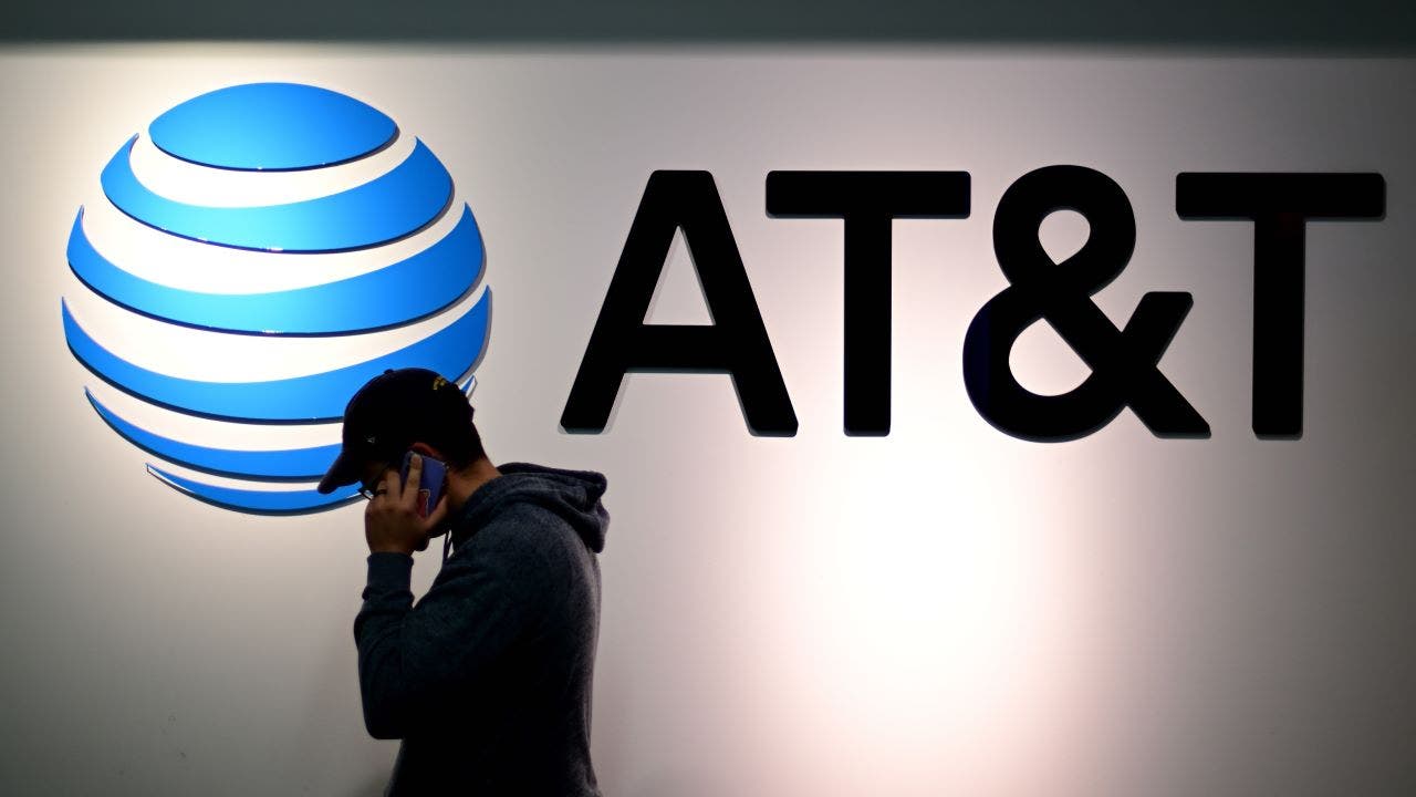 AT&T to give billing credits to customers impacted by cell network ...