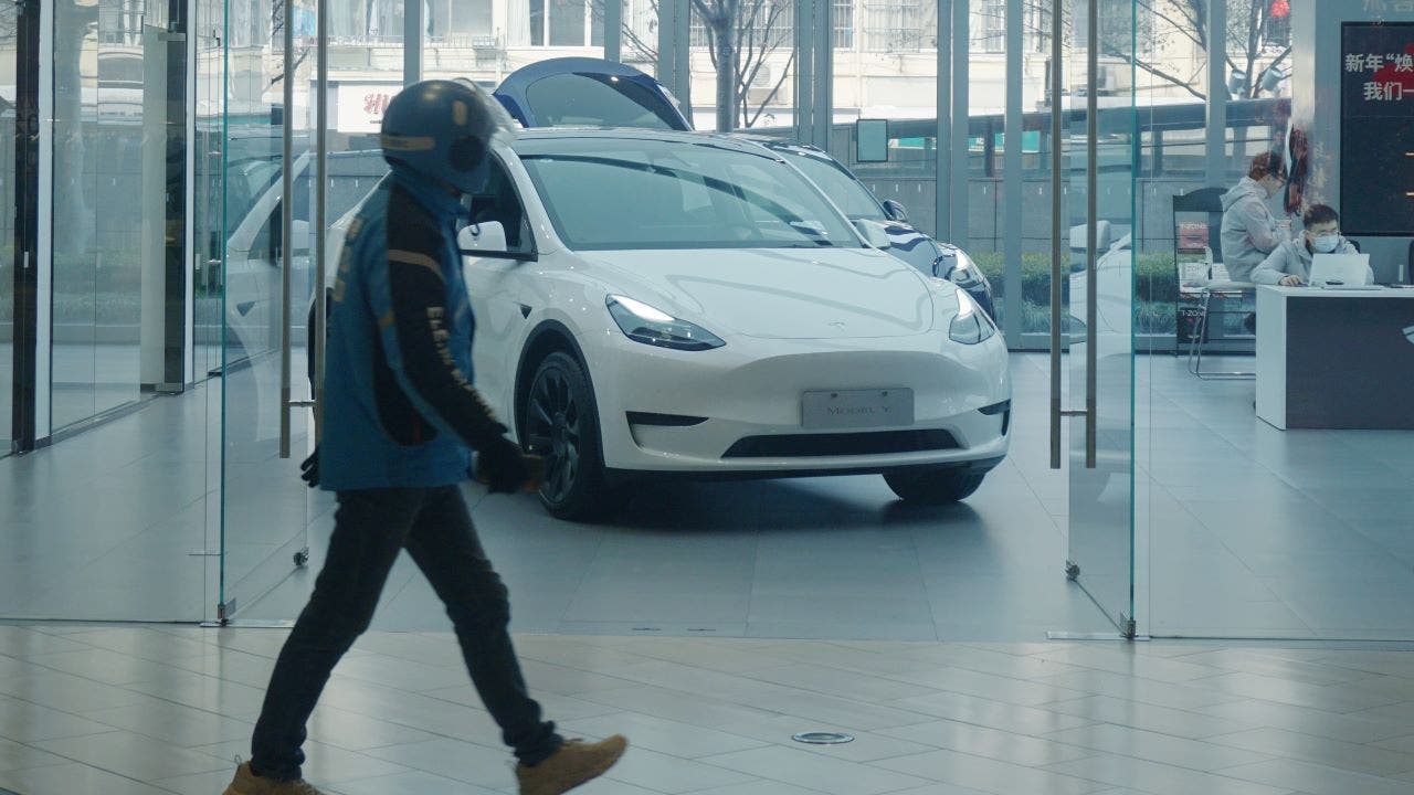 Tesla model y lower price deals