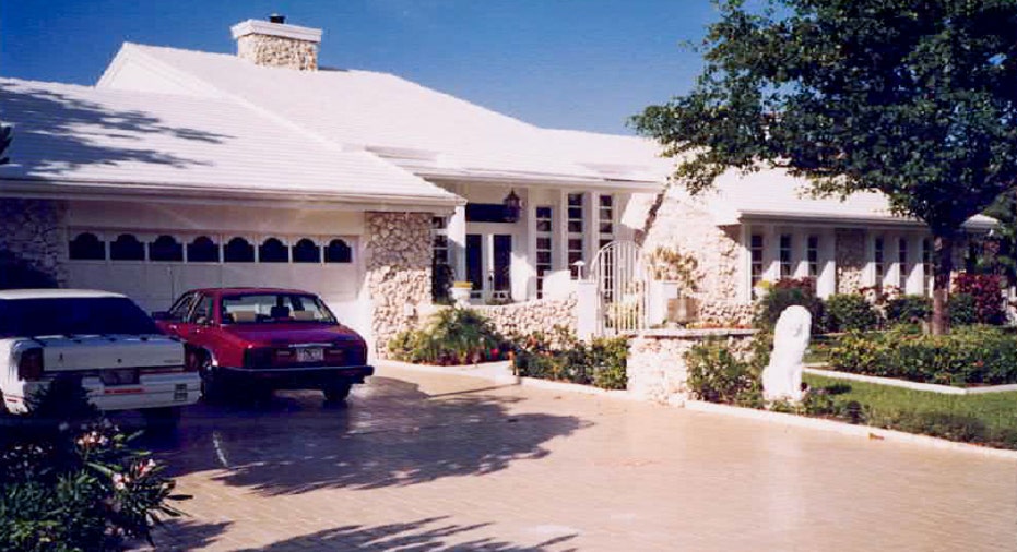 Front view of Troy Ippolito home