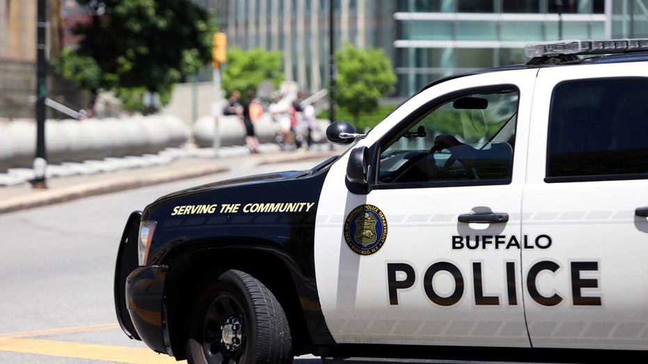 Buffalo police car
