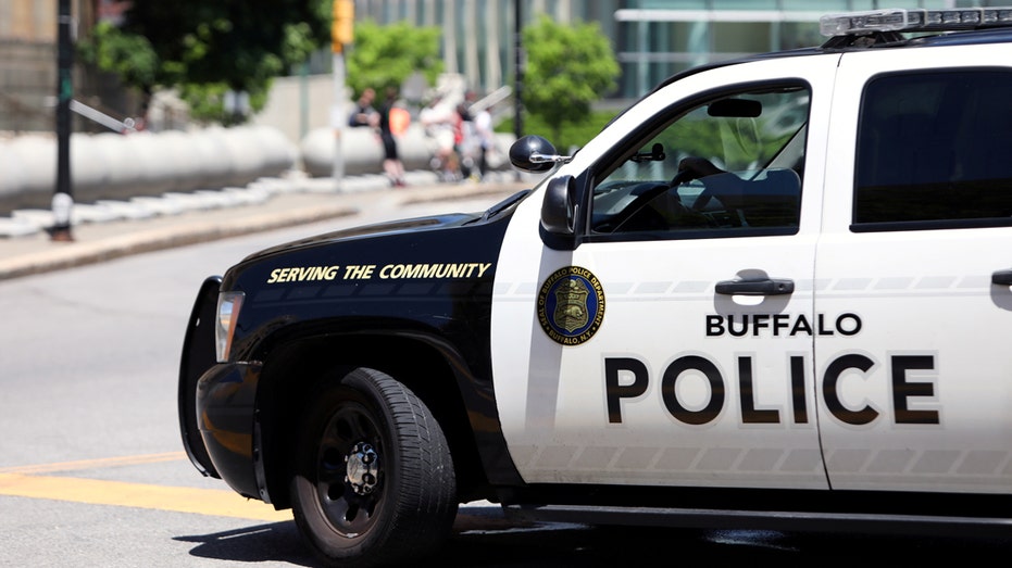 Buffalo police car