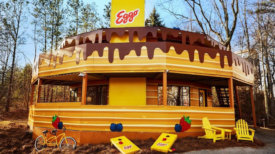 Exterior of Eggo House of Pancakes