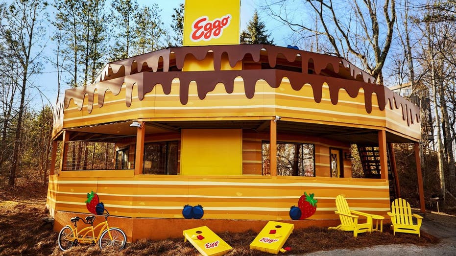 Exterior of Eggo House of Pancakes