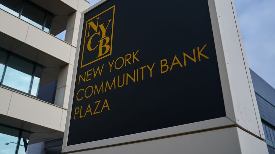 New York Community Bancorp Seeks Cash Infusion | Fox Business