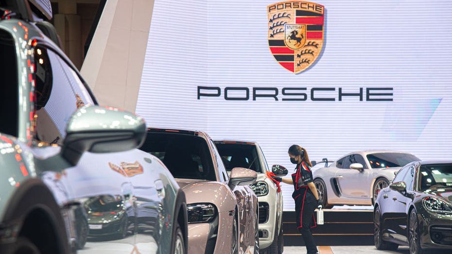 Porsche Showroom