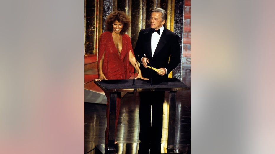 Raquel Welch and Kirk Douglas at Oscars