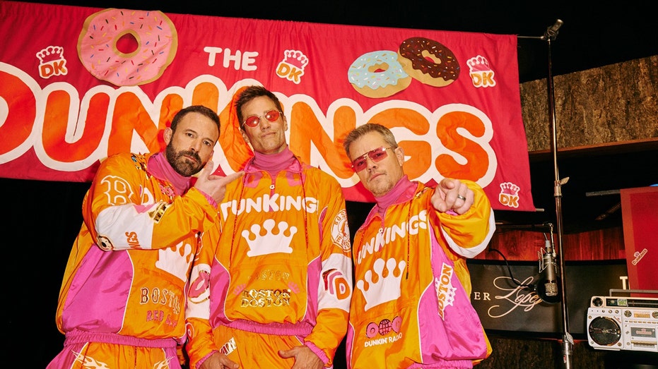 Ben Affleck, Tom Brady and Matt Damon posing as the 'DunKings'